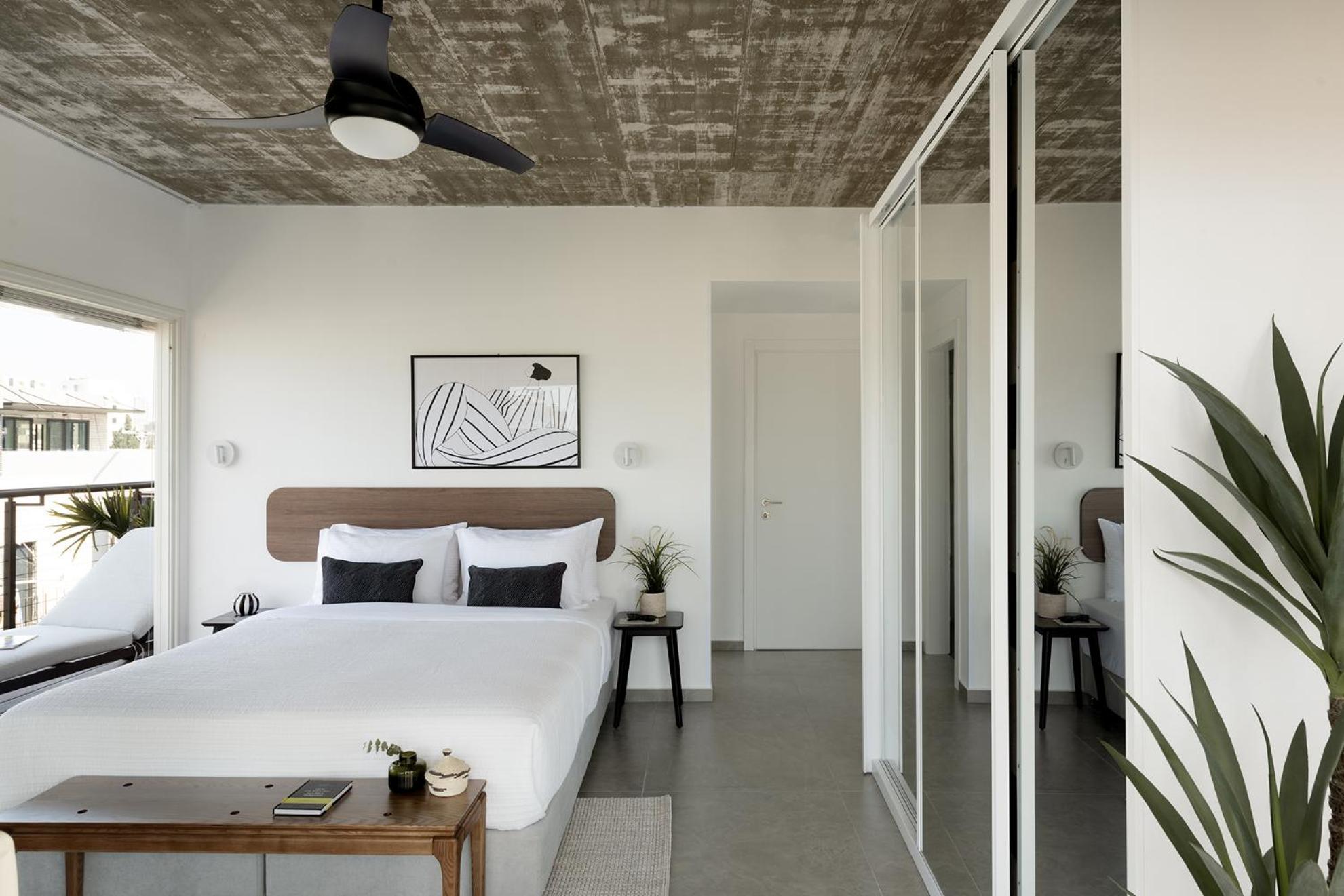Mr. Rothschild By Tlv2go Tel Aviv